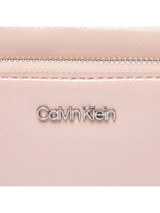 Calvin Klein Kabelka Ck Must Camera Bag Lg Saffiano K60K609888 Růžová