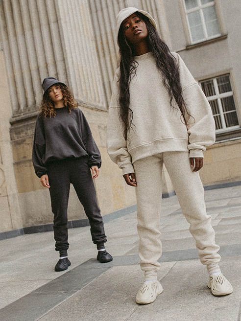 CHIARA WEAR  Kobiecy streetwear zachowany w duchu minimalizmu 