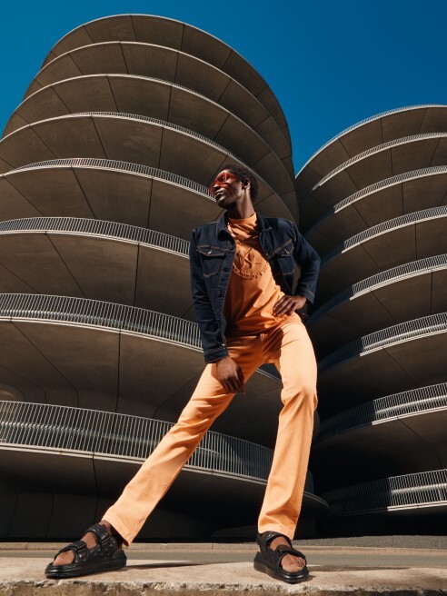 Karl Lagerfeld Moda streetwearowa sygnowana ikonicznym nazwiskiem z branży