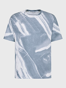 T-shirty