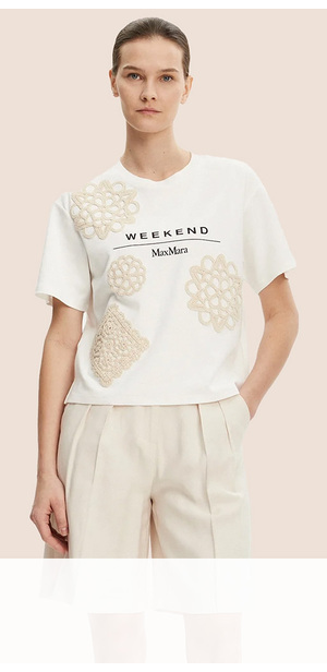 T-shirty