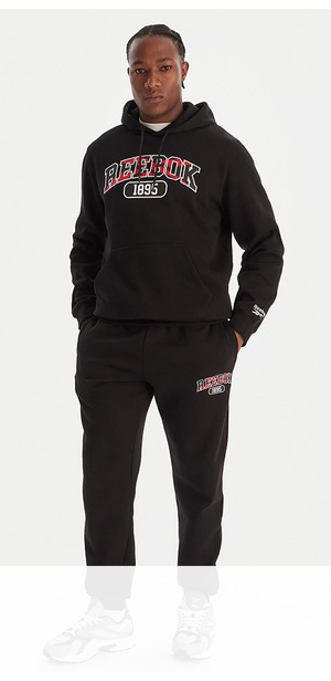 Sweatshirts und Trainingsanzüge