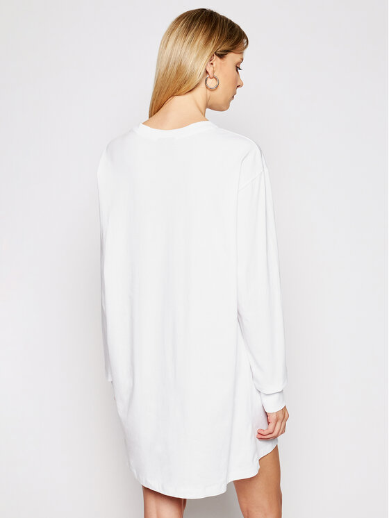 Každodenné šaty Nike