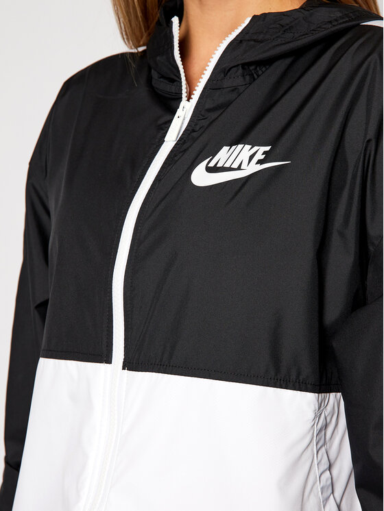 Vetrovka Nike