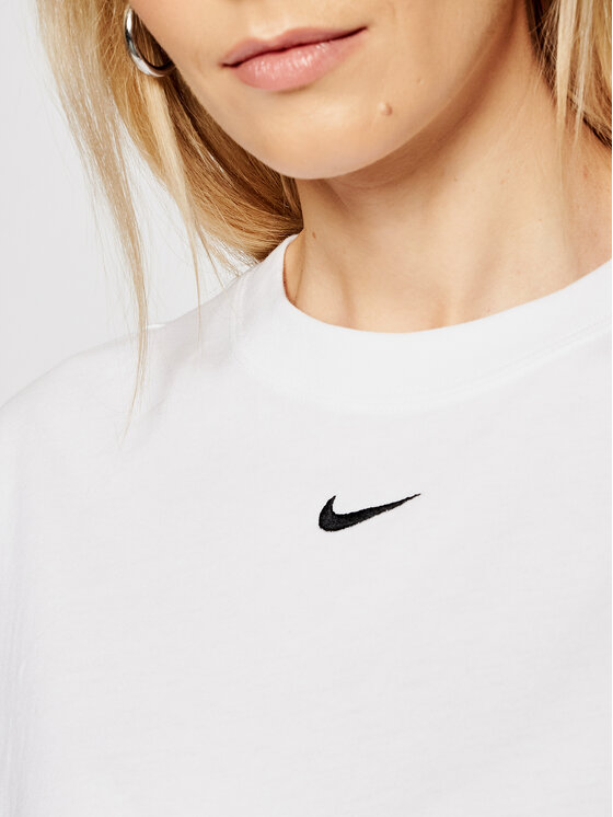 Každodenné šaty Nike