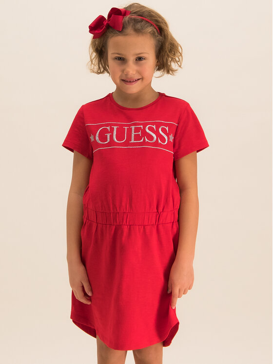 Každodenné šaty Guess