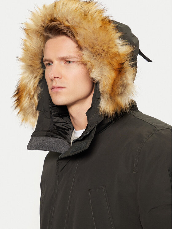 Mustang Mustang Parka Monterey 1015773 Črna Regular Fit