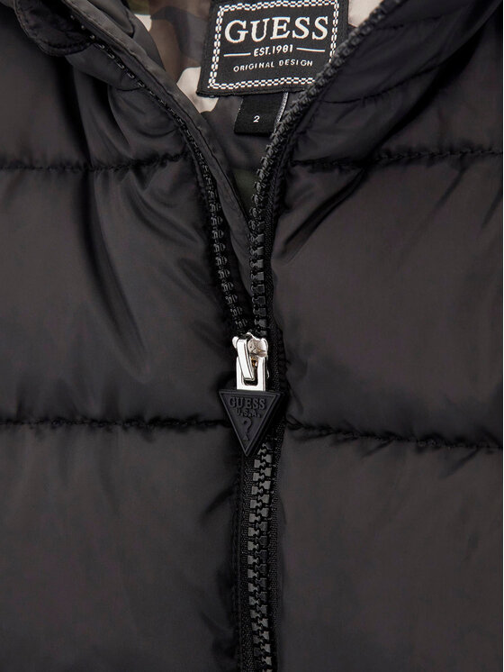 Guess Guess Zimné bundy N5BL07 W3090 Čierna Regular Fit