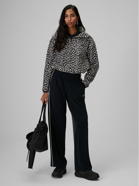 4F 4F Polar ESSENTIAL Biały Relaxed Fit