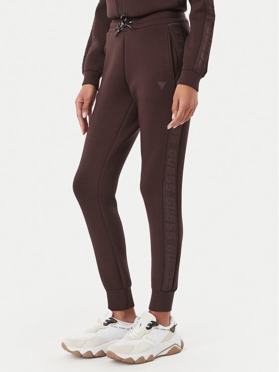 Guess Долнище анцуг V2YB18 K7UW2 Тъмнокафяв Regular Fit