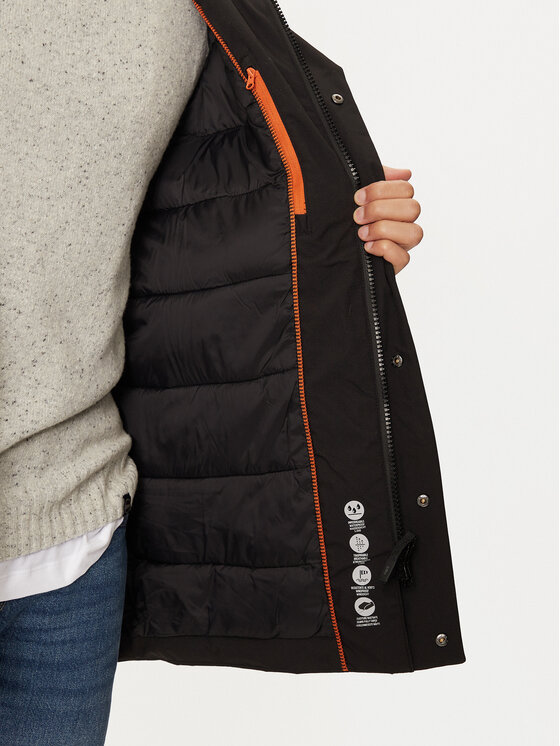 CMP CMP Žieminė striukė 34K0167 Juoda Regular Fit
