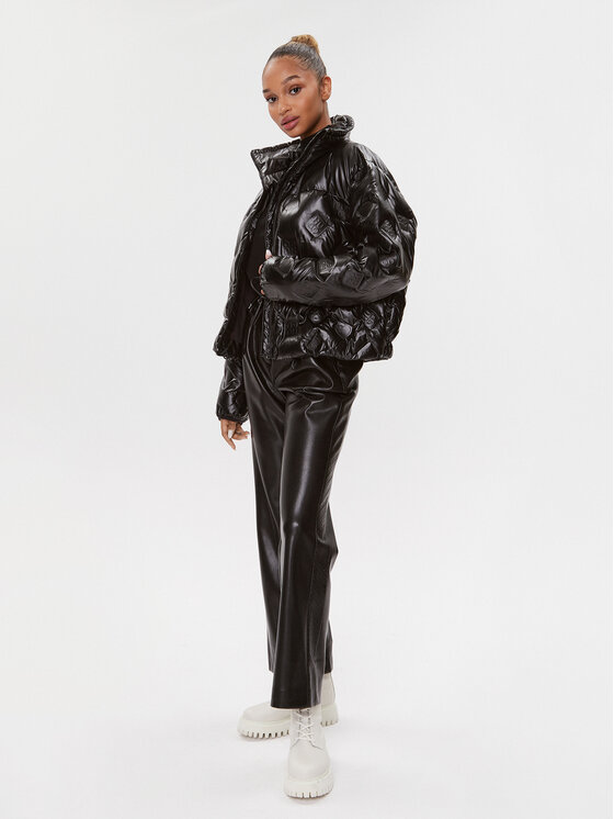 Boss Boss Hose aus Kunstleder Tareta 50504046 Schwarz Relaxed Fit