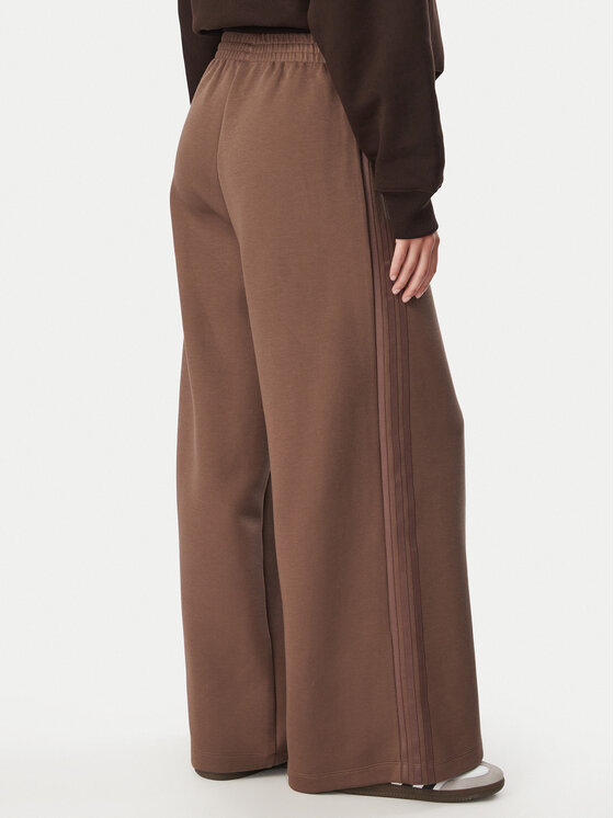 adidas adidas Donji dio trenerke Spacer Tracksuit Bottoms KZ2199 Svijetlo smeđa Relaxed Fit