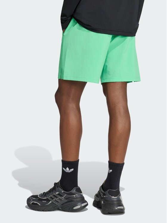 adidas adidas Szorty materiałowe 163192 Zielony Regular Fit
