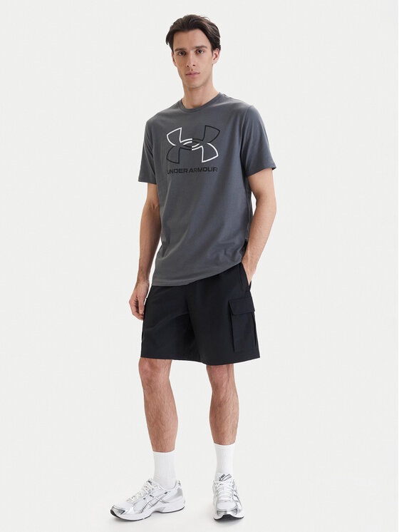 Under Armour Under Armour Sport rövidnadrág UA Vibe Woven Cargo 1386560 Fekete Regular Fit