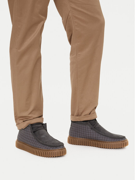Clarks Clarks Auliniai batai Torhill Hi 26183426 Pilka