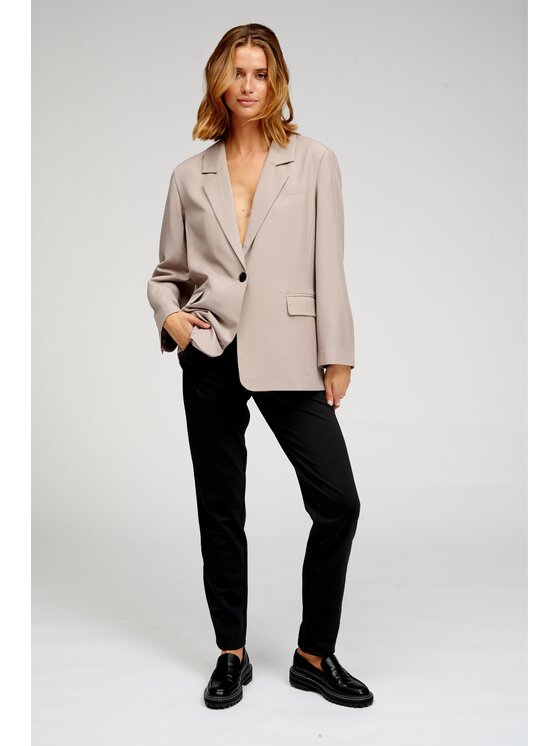 TeeShoppen TeeShoppen Spodnie garniturowe 'Perform Collection' Czarny Slim Fit