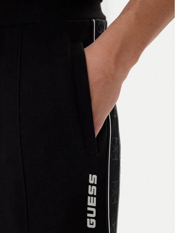 Guess Guess Jogginghose Mickey Z2YB09 KB3P2 Schwarz Regular Fit