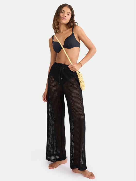 Triumph Triumph Pludmales šortus Beach MyWear Crochet 10226465 Melns Relaxed Fit