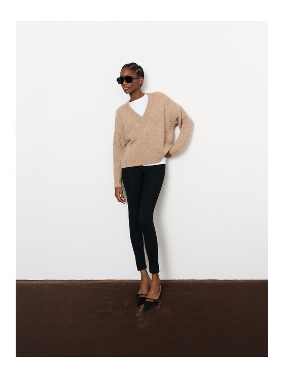 La Mania La Mania Sweter PAUL Beżowy Classic Fit