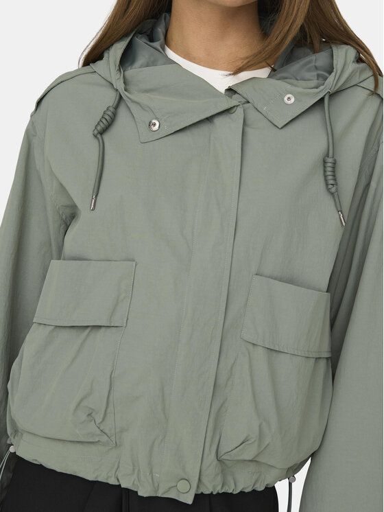 ONLY ONLY Giacca di transizione Mamba 15308621 Verde Regular Fit