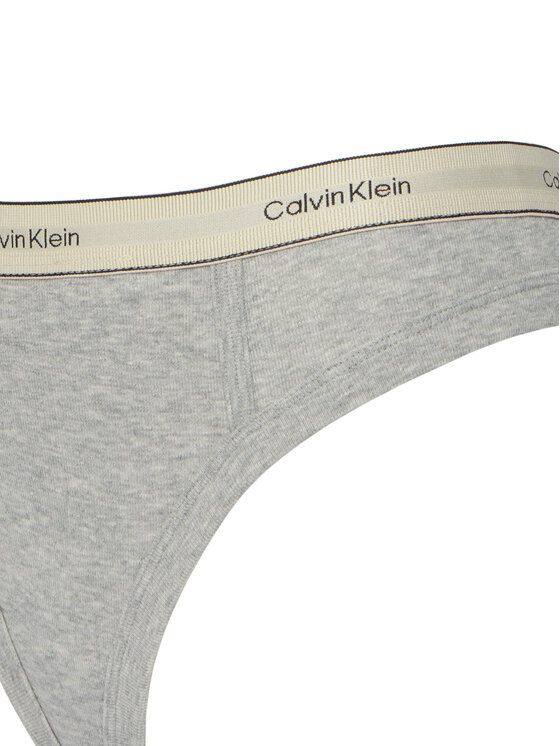 Calvin Klein Calvin Klein Stringové nohavičky LV00QF8771 Sivá