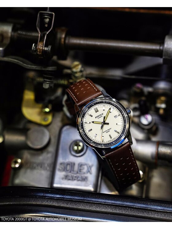 Casio Casio Zegarek EFR-109L-7AER Brązowy