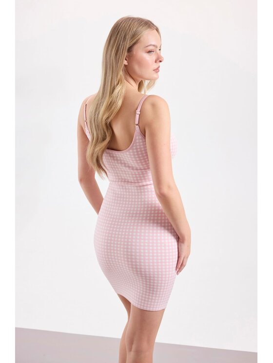 Guess Guess Každodenní šaty 182718 Růžová Classic Fit