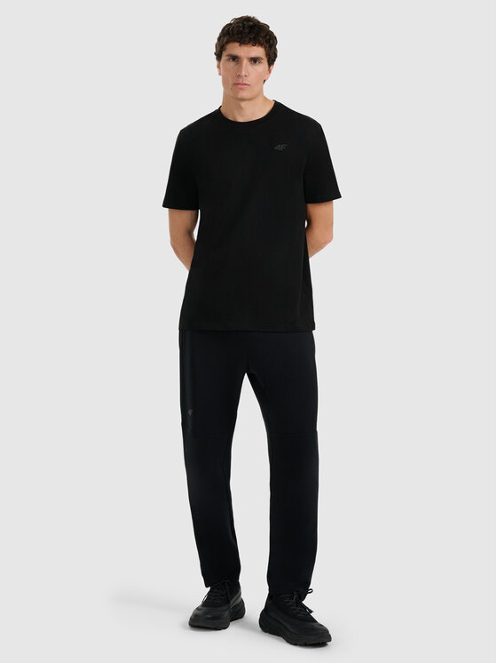 4F 4F T-Shirt NOS Czarny Regular Fit