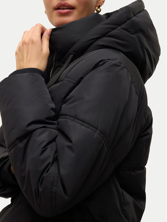 Vero Moda Vero Moda Зимова куртка Sophie 10311196 Чорний Regular Fit
