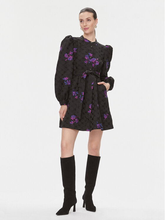 Custommade Custommade Vsakodnevna obleka Lynett 999442410 Črna Regular Fit