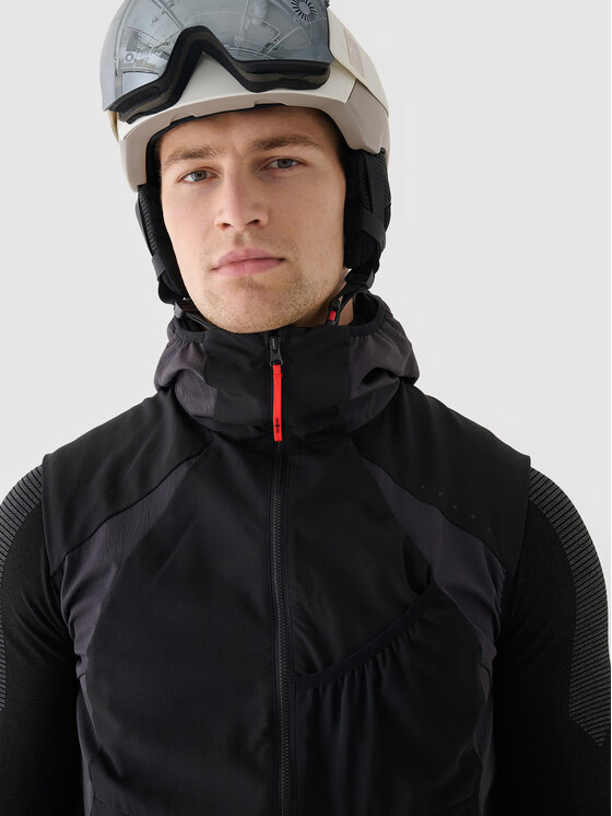 4F 4F Kamizelka FREEMAKE Czarny Regular Fit