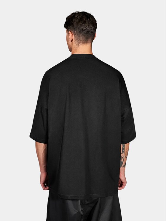 MADE BY SOCIETY MADE BY SOCIETY T-Shirt Unsaint - T17967 Czarny Basic Fit