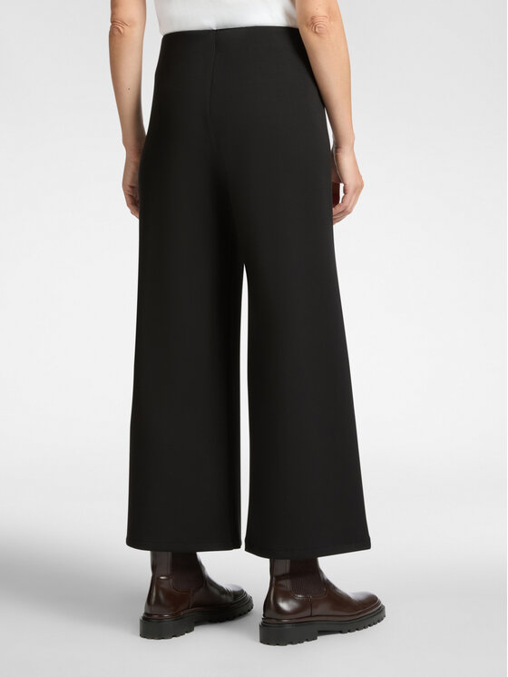 Elena Mirò Elena Mirò Pantaloni di tessuto P053Z000124N033 Nero Cropp Fit