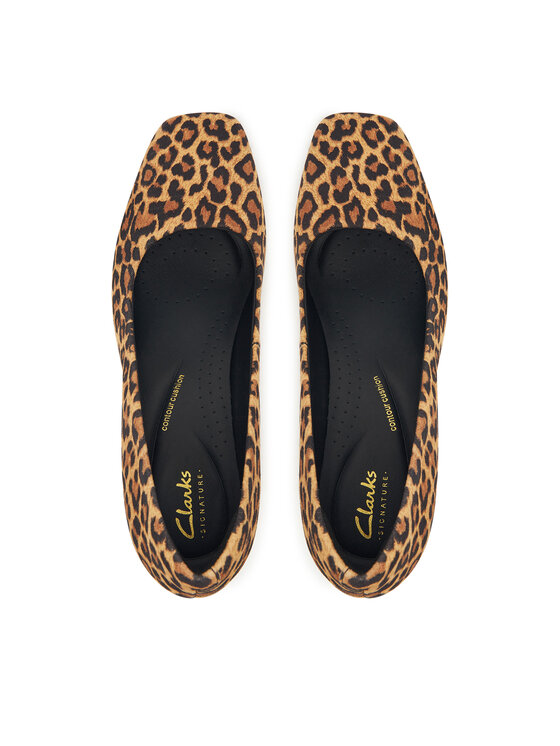 Clarks Clarks Lodičky Fernie Court 26183033 Hnedá