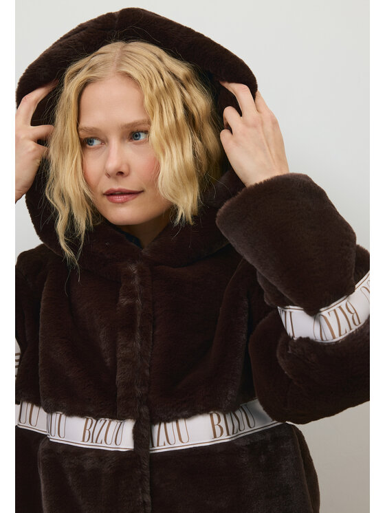 BIZUU BIZUU Futro MILANO FAUX FUR LAPEL COAT Brązowy Standard Fit