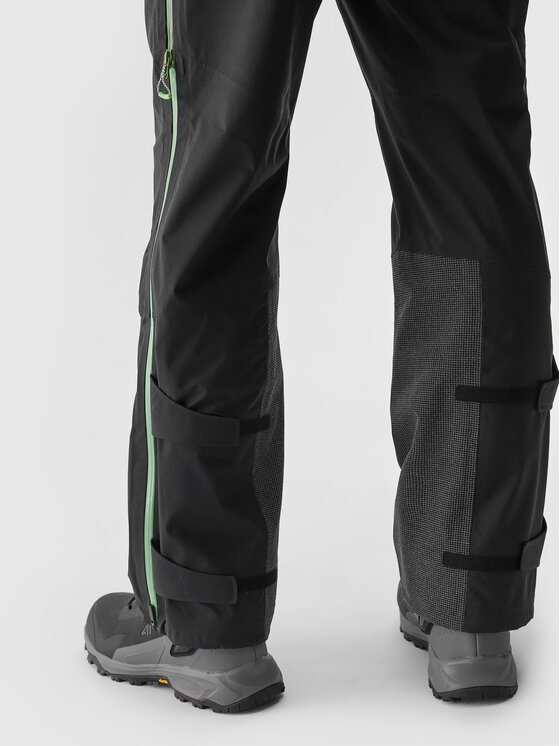 4F 4F Pantaloni da sci 4FAW23TFTRM373-21S Nero Regular Fit