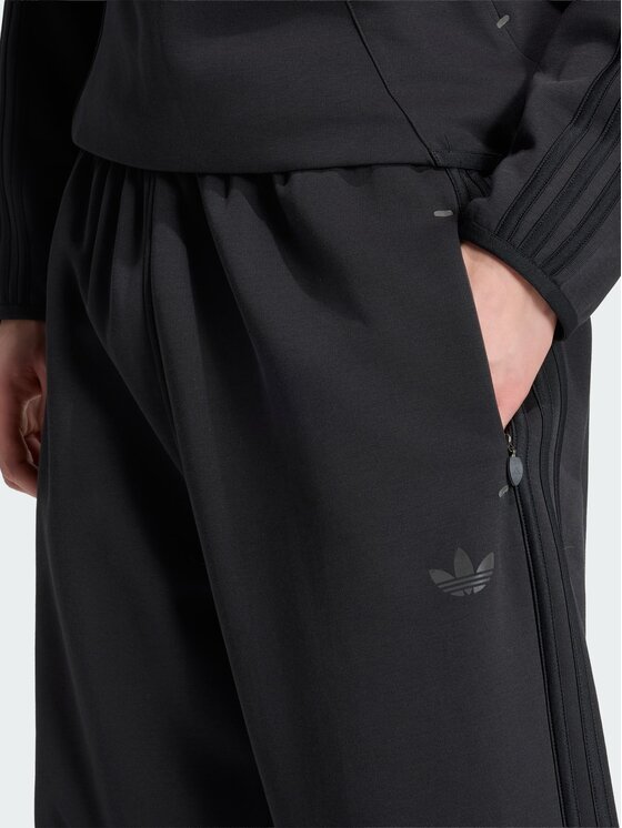 adidas adidas Spodnie materiałowe 168988 Czarny Loose Fit