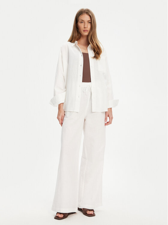 Mustang Mustang Pantaloni di tessuto Tuscaloosa 1016583 Bianco Wide Fit