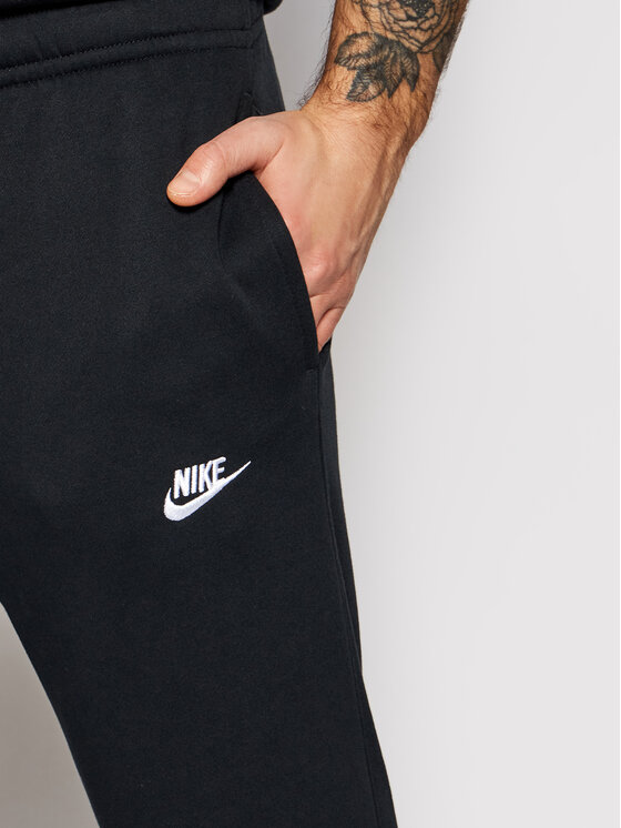 Nike Nike Долнище анцуг Club BV2671 Черен Standard Fit