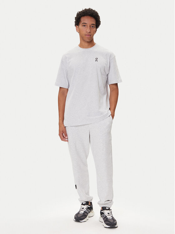 On On T-shirt Club-T 1ME1005 Siva Relaxed Fit