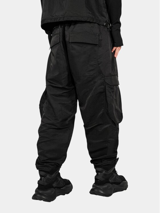 MADE BY SOCIETY MADE BY SOCIETY Spodnie materiałowe Pantaloni LOW - P17746 Czarny Basic Fit