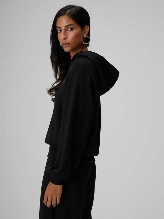 4F 4F Bluza ESSENTIAL Czarny Regular Fit