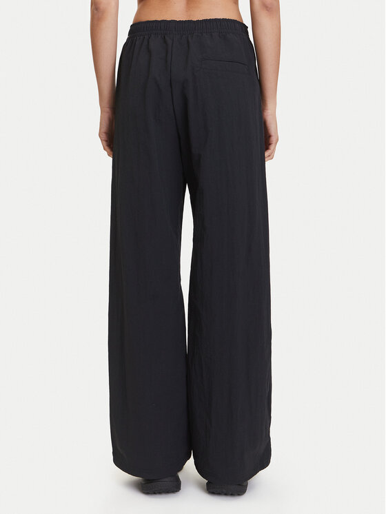 Nike Nike Παντελόνι φόρμας Trend FQ3588 Μαύρο Relaxed Fit