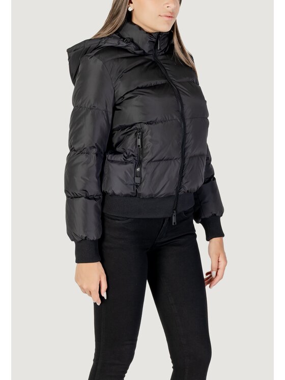 Armani Exchange Armani Exchange Пуховик XW000228 AF12286 UC001 Чорний Regular Fit