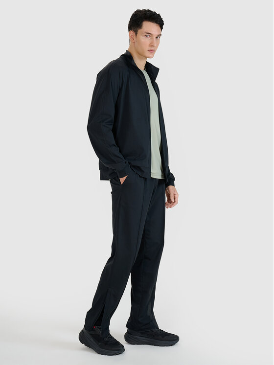 4F 4F Spodnie dresowe MULTI ACTIVE Czarny Regular Fit