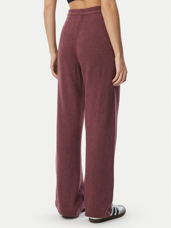 adidas adidas Teplákové nohavice Essentials IA4436 Bordová Loose Fit