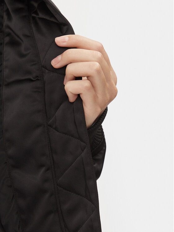 Calvin Klein Jeans Calvin Klein Jeans Μπόμπερ μπουφάν J20J222591 Μαύρο Regular Fit
