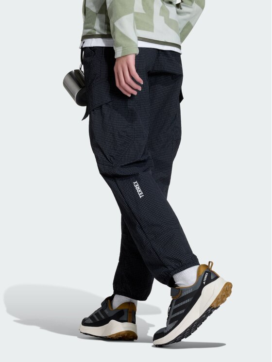 adidas adidas Spodnie outdoor 162745 Czarny Loose Fit