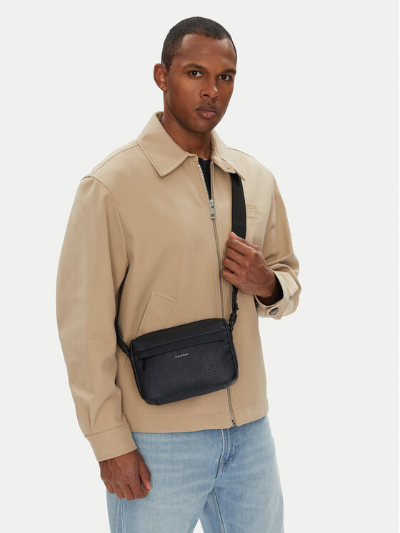 Calvin Klein Calvin Klein Плоска сумка Ck Must Camera Bag LV04D3084G Чорний